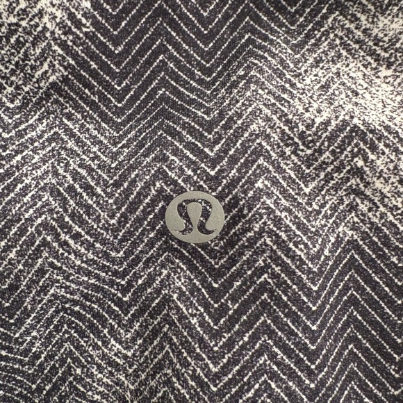 Lululemon Essential Rhythm Crop Full-On Luxtreme Diffusion White Black Size 6 - Picture 5 of 12